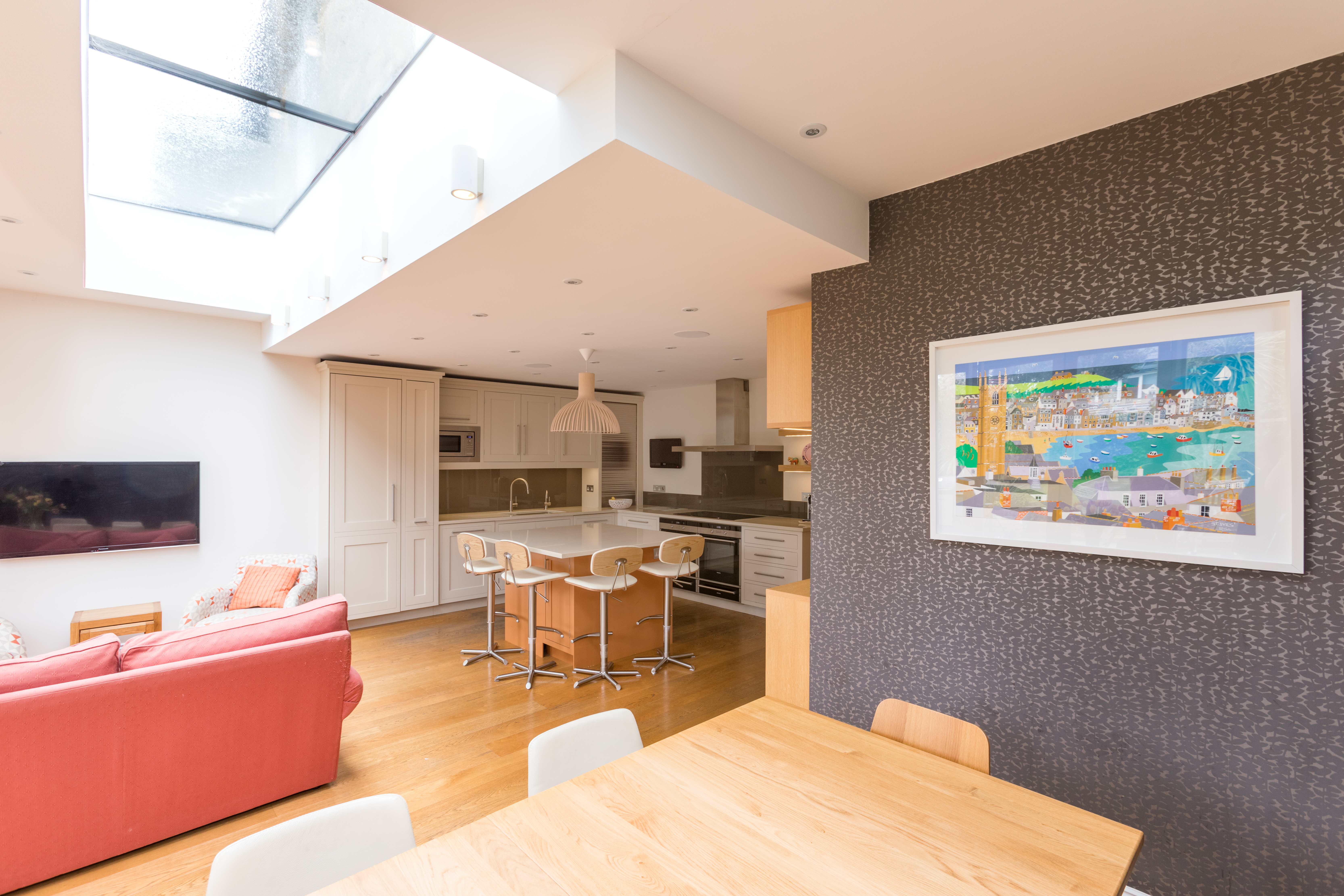 Rear extension that opens to garden - View 4