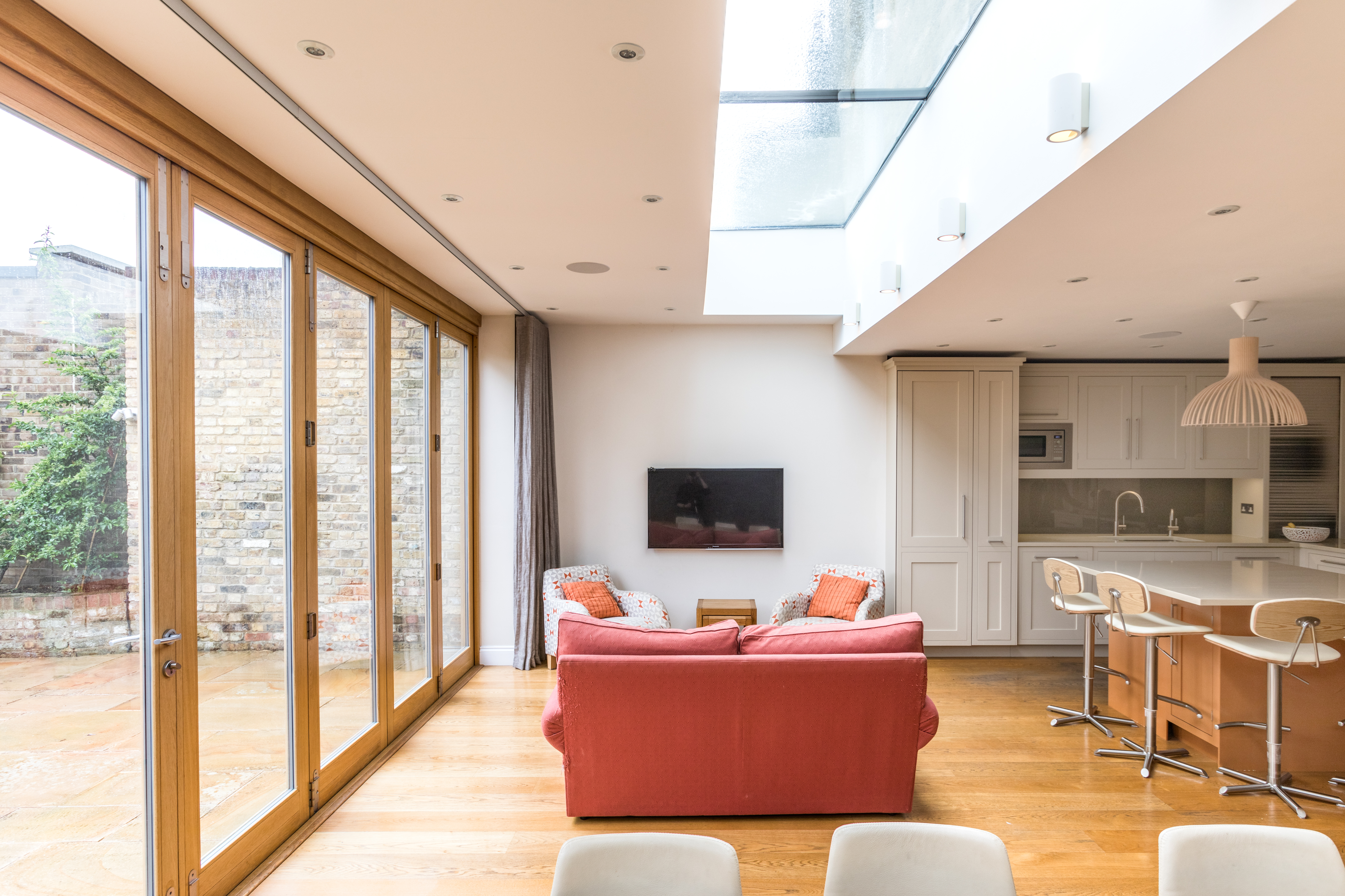 Rear extension that opens to garden - View 5