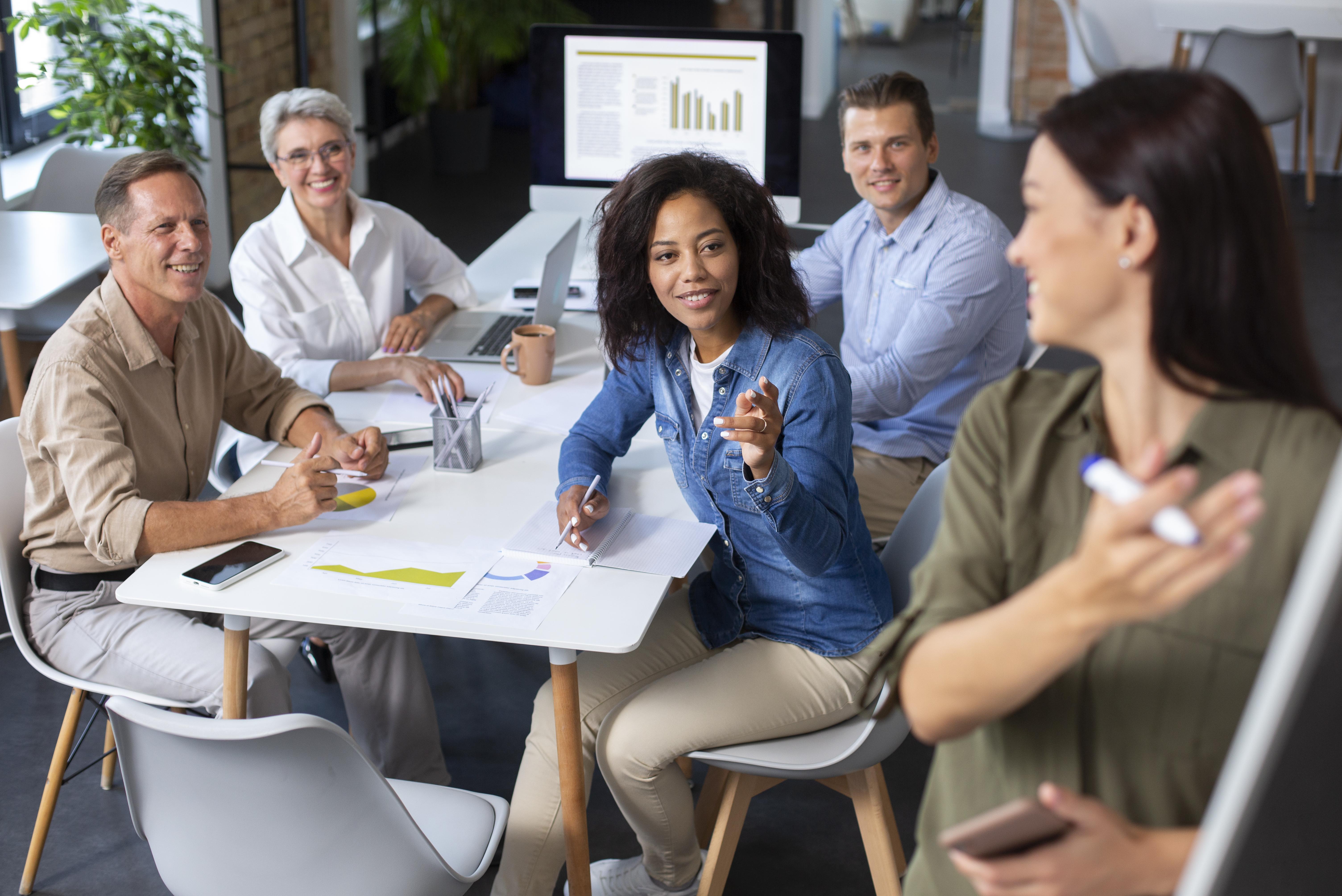 Equipe da Consult Imóveis Rio trabalhando