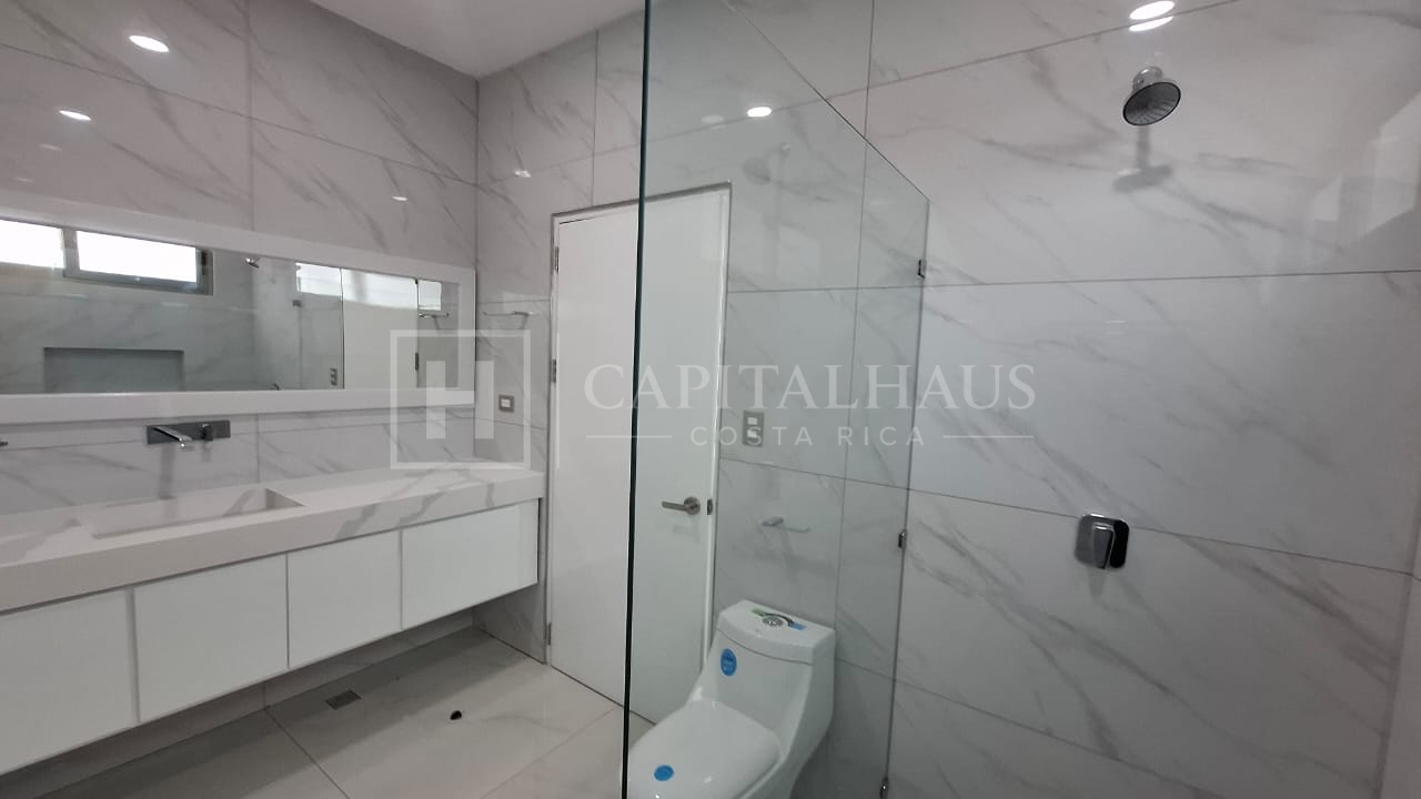 Apartamento Premium Sabanilla 12