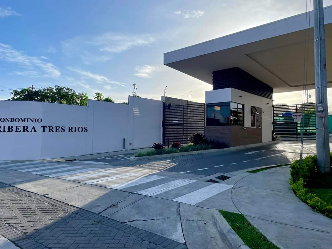 Condominio Ribera Tres Ríos 1