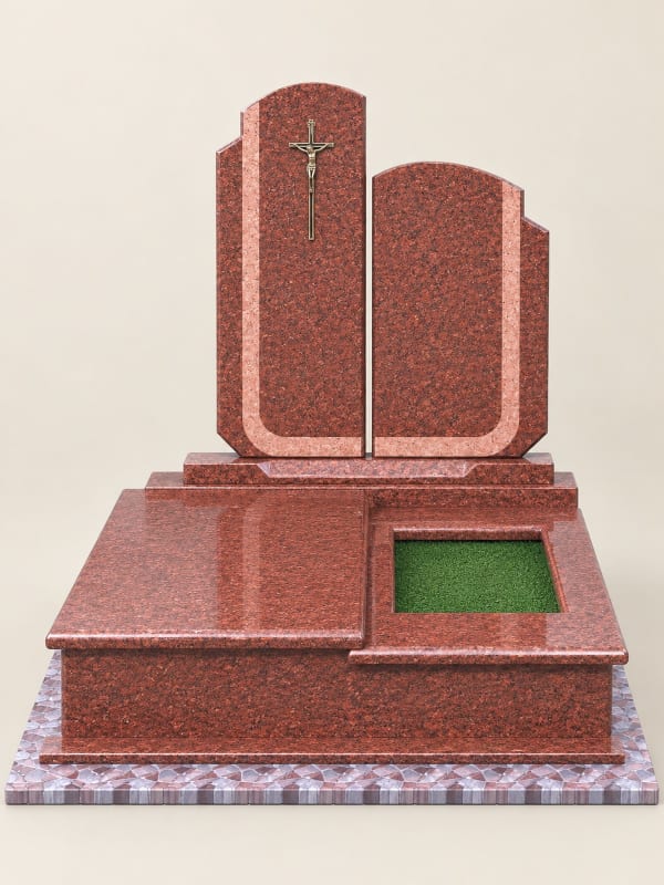 Подвійний памʼятник із двох плит з накладним хрестом і квітником, червоний
