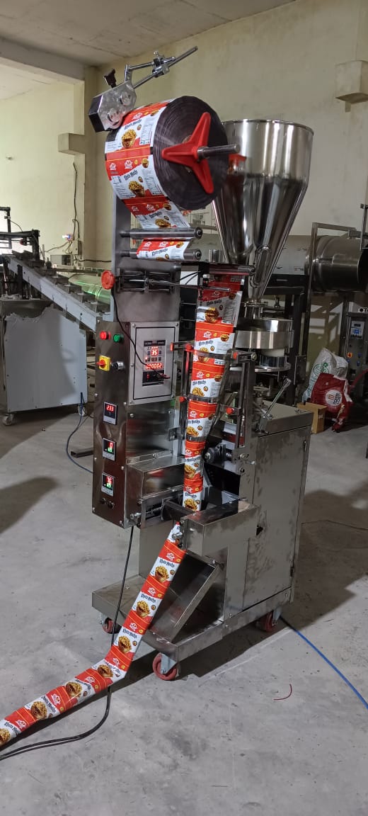 FFS POUCH PACKAGING MACHINE