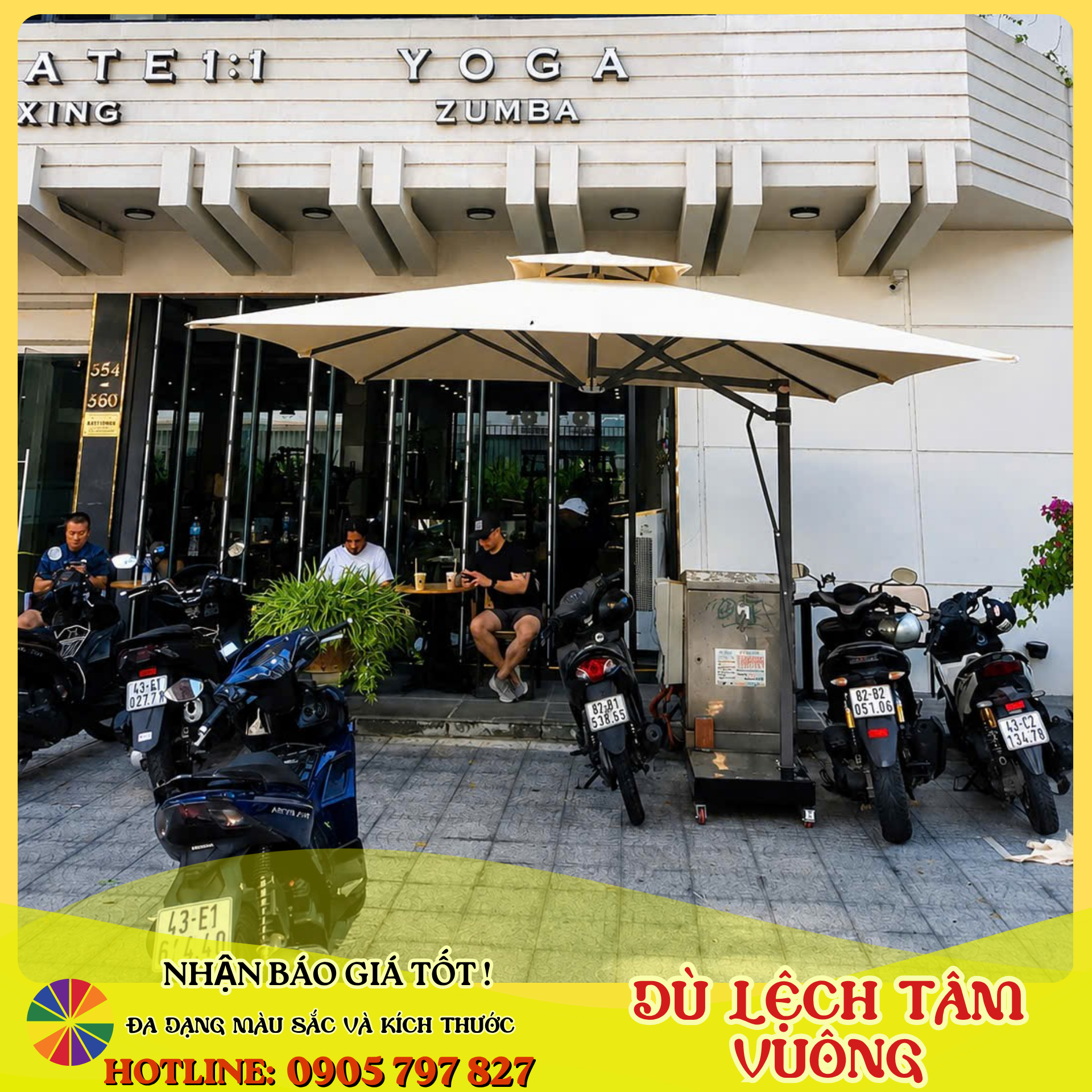 Ô dù lệch tâm tán vuông tại sân quán cà phê