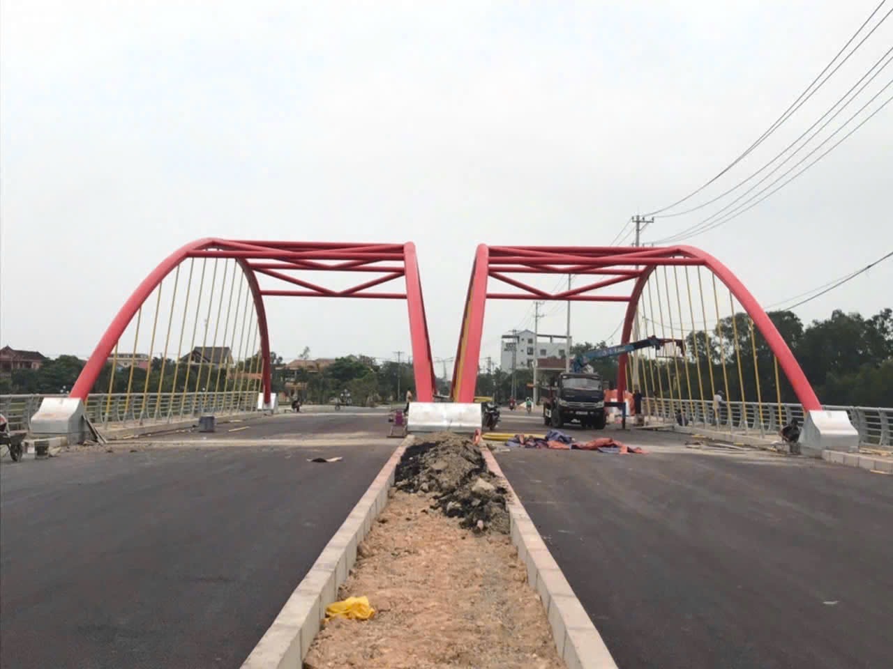 Toàn cảnh hệ vòm thép cầu đường tại Hải Lăng, Quảng Trị