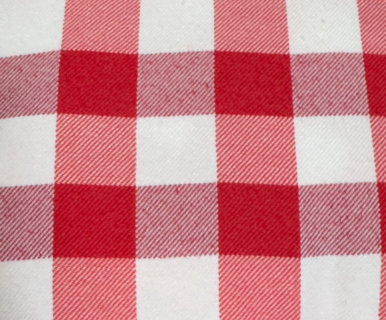 90" Red/White Check