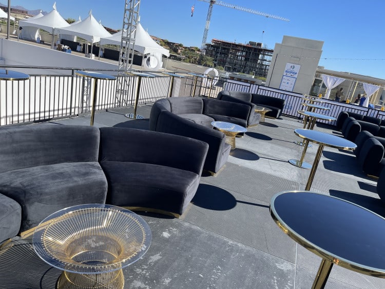Virtu Gold Cocktail Table / Black Matte Top view 2