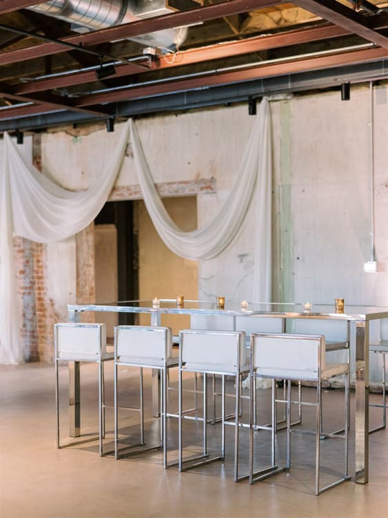 Metropolitan Communal Table - Silver Frame / Silver Mirror Top view 4