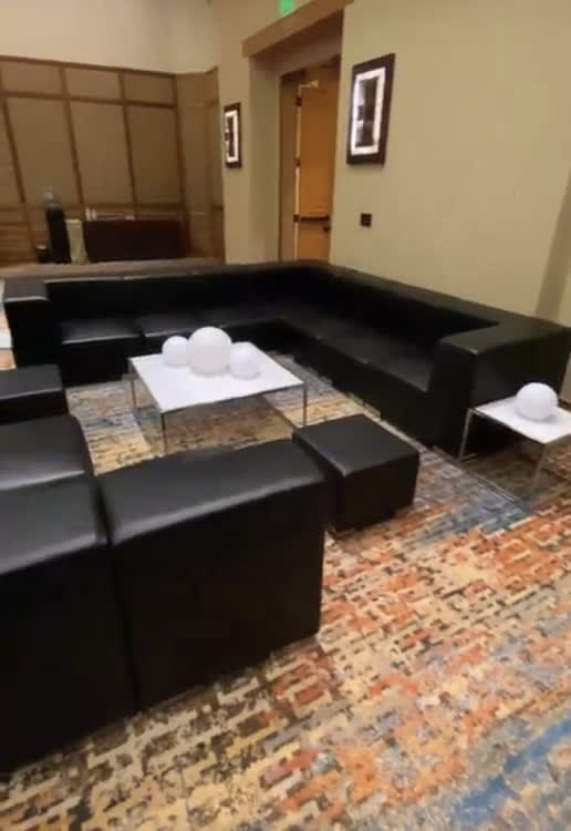 Mondrian Sofa - Black view 3