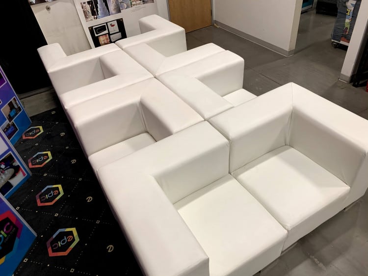 Mondrian Spider Lounge - White view 3