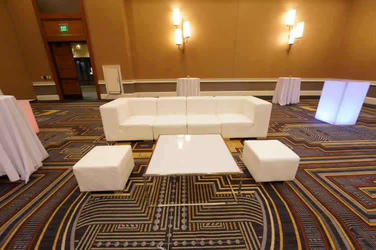 Mondrian Sofa XL - White view 3
