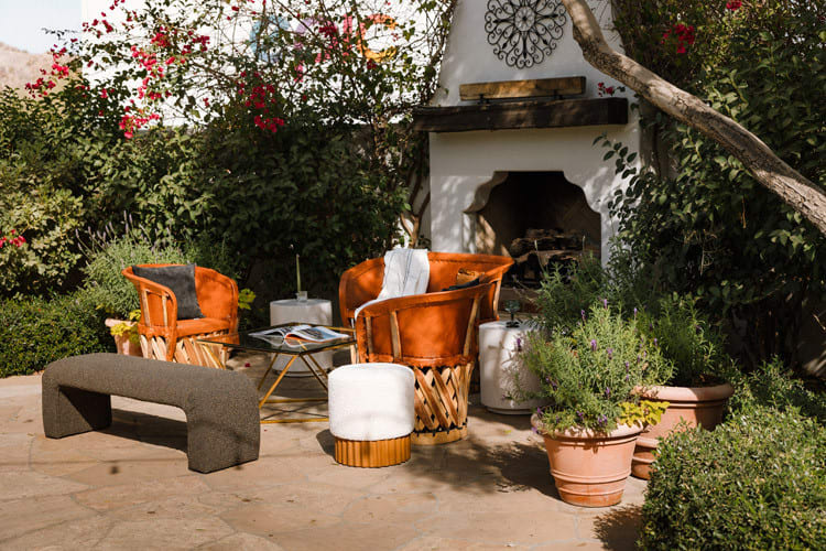 Veranda Ottoman view 4