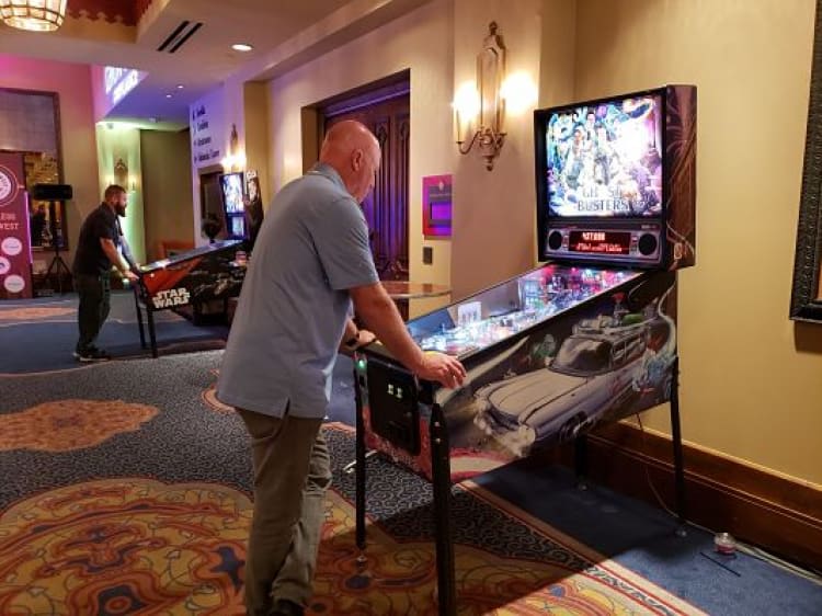 Pinball Machine - Ghostbusters view 2