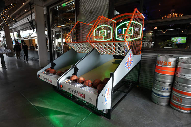 NBA Gametime Basketball Arcade view 3