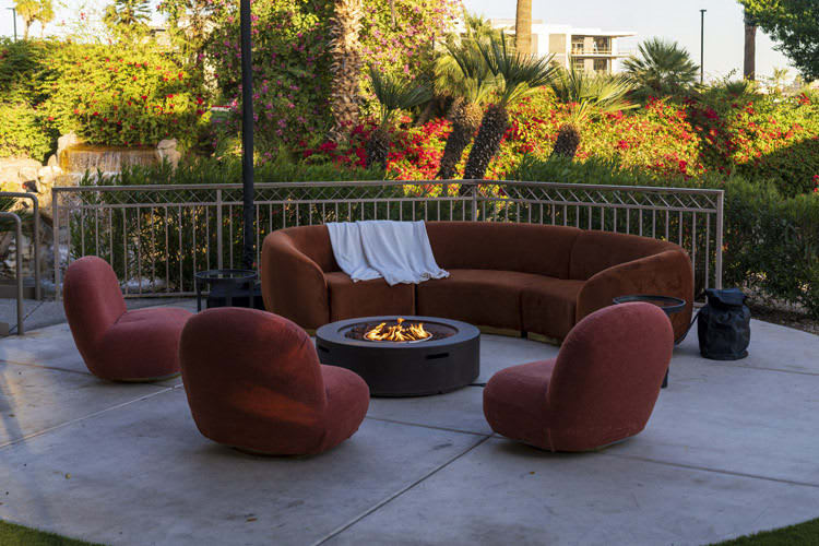 Pearl Lounge Chair - Rust view 2
