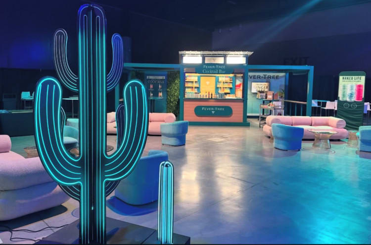 Glowing Cactus - 8ft view 4