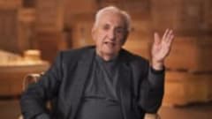Frank Gehry : Teaches Design and Architecture