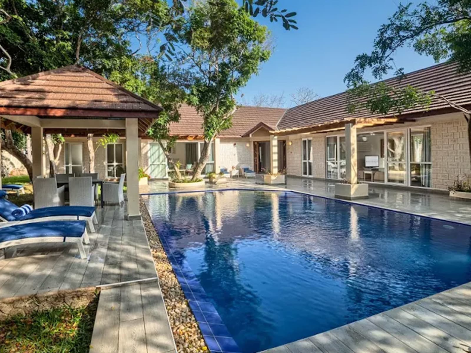 Leopard Beach Resort and Spa 1