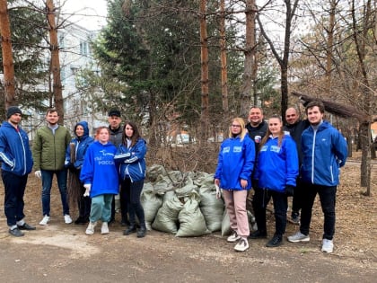 Молодогвардейцы навели чистоту