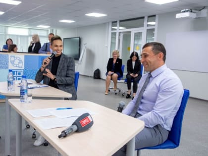 О карьерном пути и мотивации: Олег Имамеев ответил на вопросы студентов АмГУ