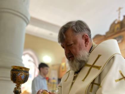 В праздник святых первоверховных апостолов Петра и Павла архиепископ Лукиан совершил Божественную литургию в храме Архангела Гавриила и прочих Небесных Сил бесплотных