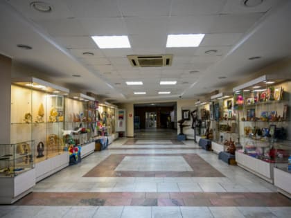 Областная выставка  творческих работ учеников и их преподавателей "Творческие мастерские"