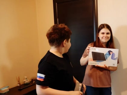 Юные амурчанки получили подарки от губернатора (фото)