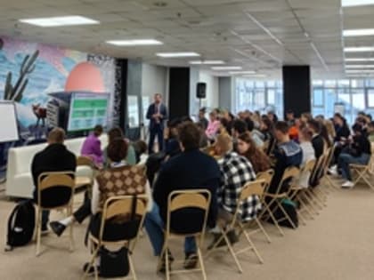 Председатель СНО  Иван Синякин представил академию на III Дальневосточном форуме молодых ученых и инноваторов «Восток. Наука III»