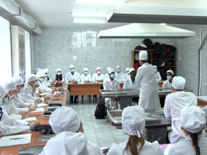 Благородное дело: амурская медакадемия более 70 лет готовит востребованных специалистов