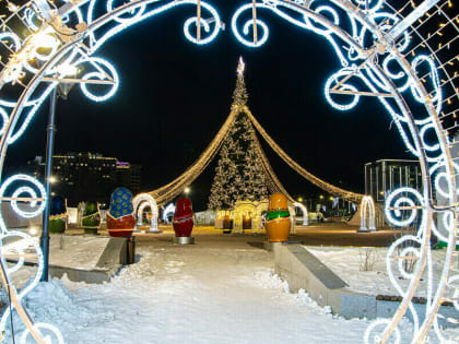 Хороводы и конкурс балалаек: благовещенцев ждут 3 января на площади Ленина