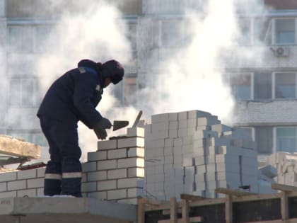 Амурским строителям предлагают зарплаты от 100 тысяч рублей
