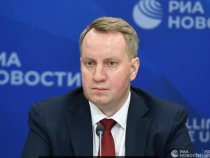 Замглавы Минобрнауки Петр Кучеренко скончался в самолете