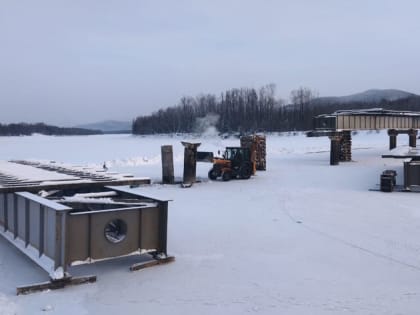 Специалисты продолжают демонтировать конструкции моста через Селемджу