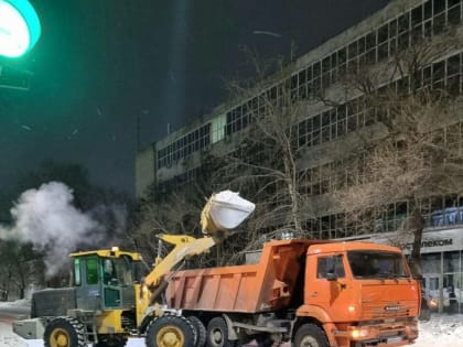 В Благовещенске продолжают бороться с последствиями ноябрьского снегопада. План расчистки улиц на 8 января