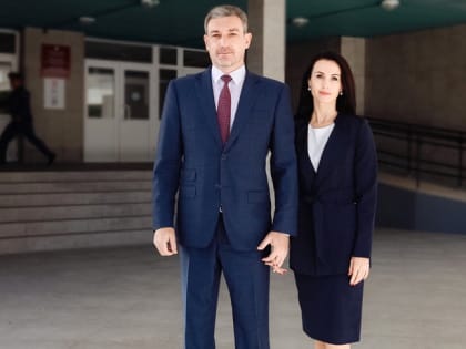 Губернатор Василий Орлов поздравил жителей Амурской области с Днём семьи, любви и верности