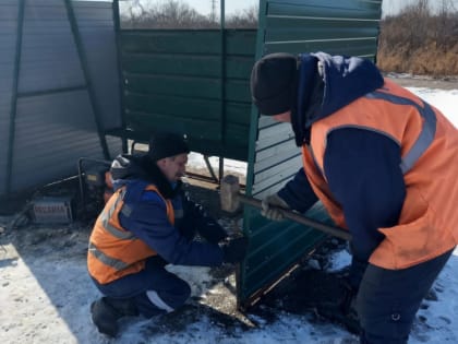 Работники ГСТК вернули на место остановочный павильон в Северном микрорайоне Благовещенска