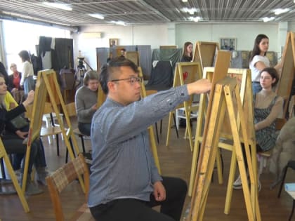 Участники фестиваля «Арт Пространство Амур» узнали тонкости китайской живописи