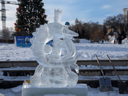 Медвежонок Умка, Голубой щенок и Щука поселились на площади ОКЦ в Благовещенске