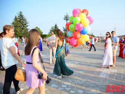 В Минпросвещения рассказали, сколько баллов получат серебряные медалисты дополнительно к ЕГЭ