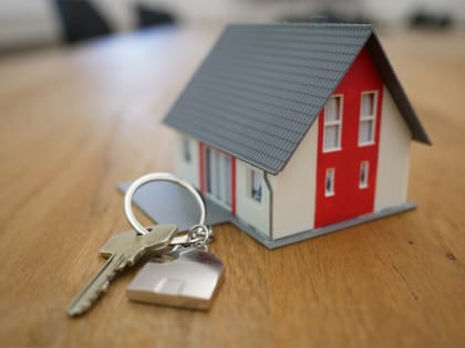 В Благовещенске продолжают искать тех, чью собственность могут признать бесхозяйной