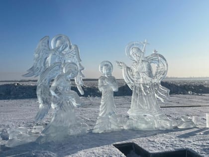 В Благовещенске впервые необычно украсили иордань на Крещение (фото)