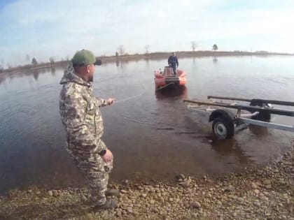 Пропавшего рыбака ищут в Зейском округе