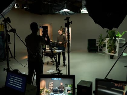 Учитель из Благовещенска Илья Уточкин может стать телеведущим. Голосование завершается 1 октября