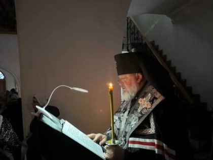 Архиепископ Лукиан совершил Великое повечерие с чтением покаянного канона Андрея Критского в Благовещенском кафедральном соборе