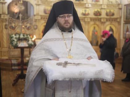 В Неделю 32-ю по Пятидесятнице архиепископ Лукиан совершил Божественную литургию в храме архистратига Божия Гавриила и прочих Небесных Сил бесплотных подворья Свято-Троицкого епарх