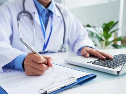 Стало известно, как работают в праздники медучреждения Амурской области