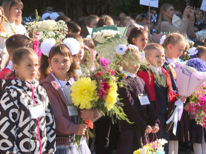 В школах области проходят праздничные линейки в честь Дня знаний