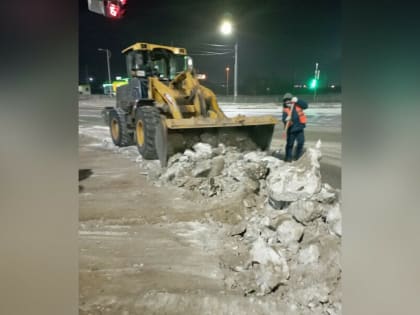 В мэрии Благовещенска назвали улицы, где уберут снег и наледь