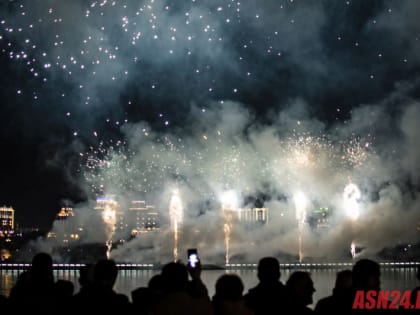 Вчера над Благовещенском и Хэйхэ прогремел получасовой фейерверк