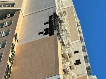 В десятиэтажный дом в Белгороде влетел беспилотник